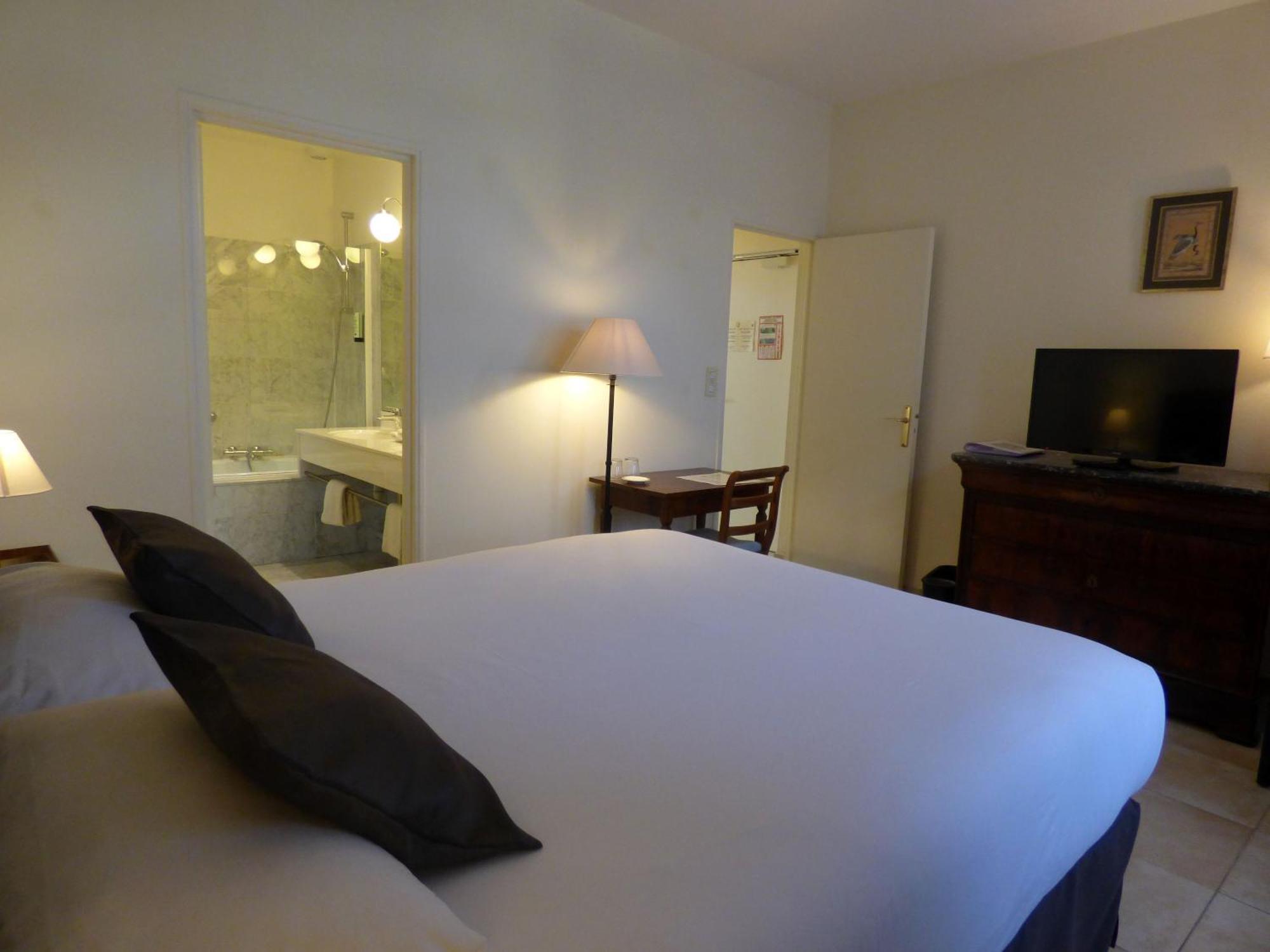 Hotel La Tonnellerie Beaugency Exterior photo